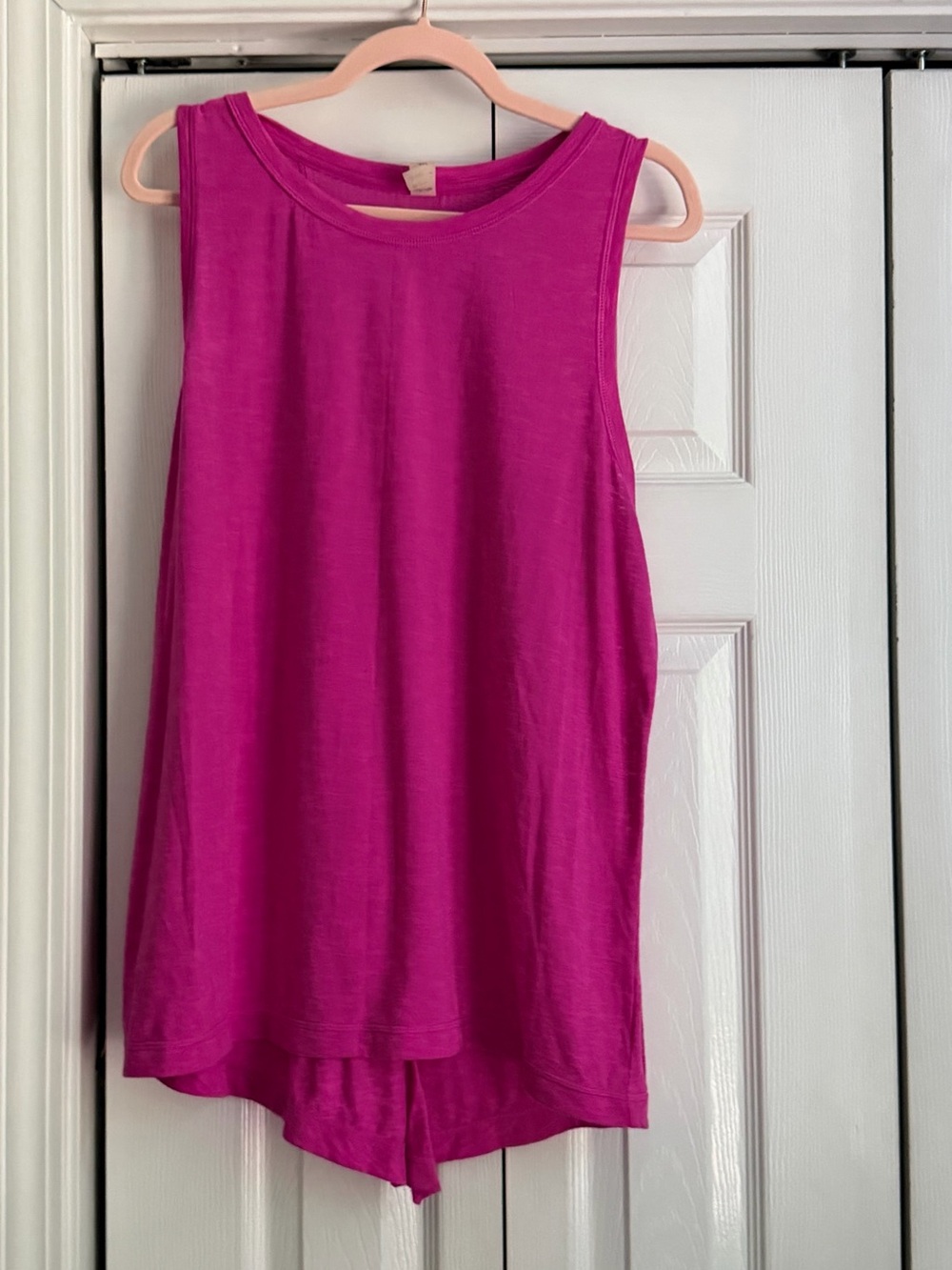 Sleeveless Magenta Women's Tank Top